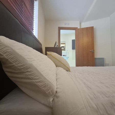 Red Naxela Canary Wharf Apartments 伦敦 外观 照片