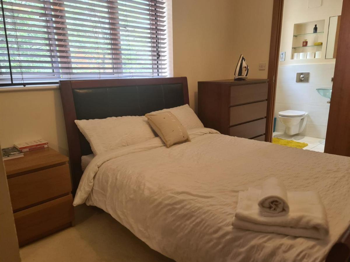 Red Naxela Canary Wharf Apartments 伦敦 外观 照片