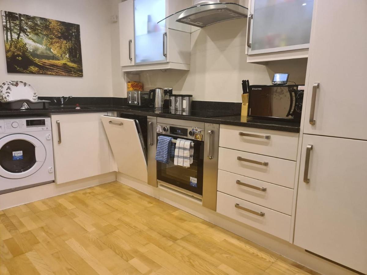 Red Naxela Canary Wharf Apartments 伦敦 外观 照片